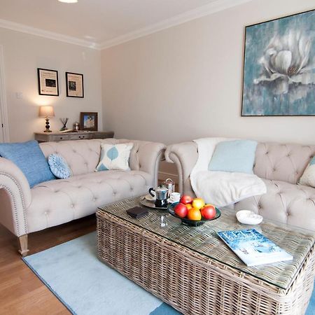 Lord Raglan House Apartments 2Br With Parking Виндзор Экстерьер фото