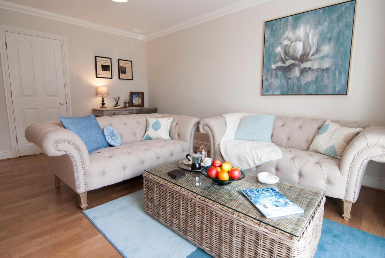 Lord Raglan House Apartments 2Br With Parking Виндзор Экстерьер фото