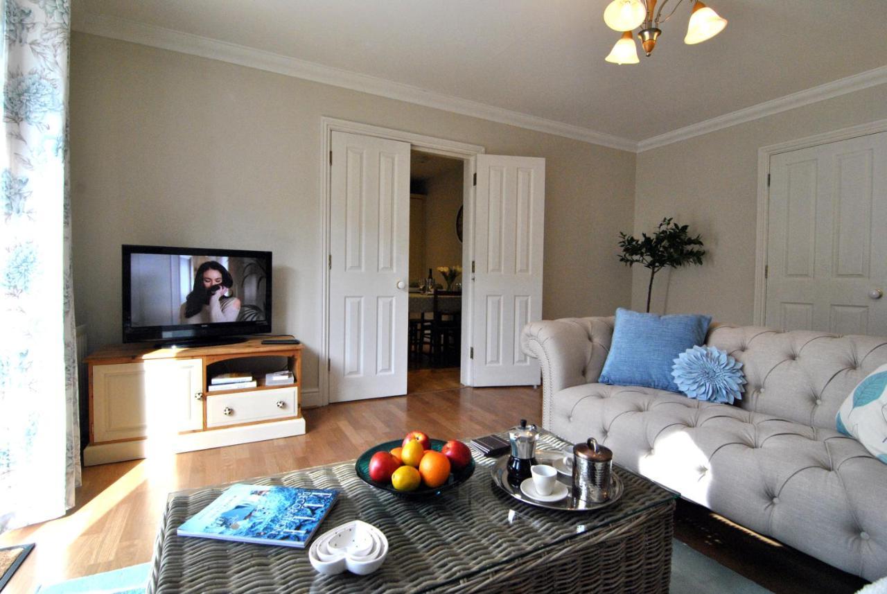 Lord Raglan House Apartments 2Br With Parking Виндзор Экстерьер фото