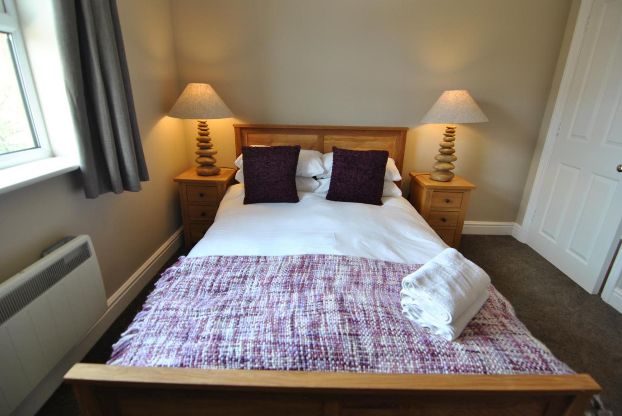 Lord Raglan House Apartments 2Br With Parking Виндзор Экстерьер фото