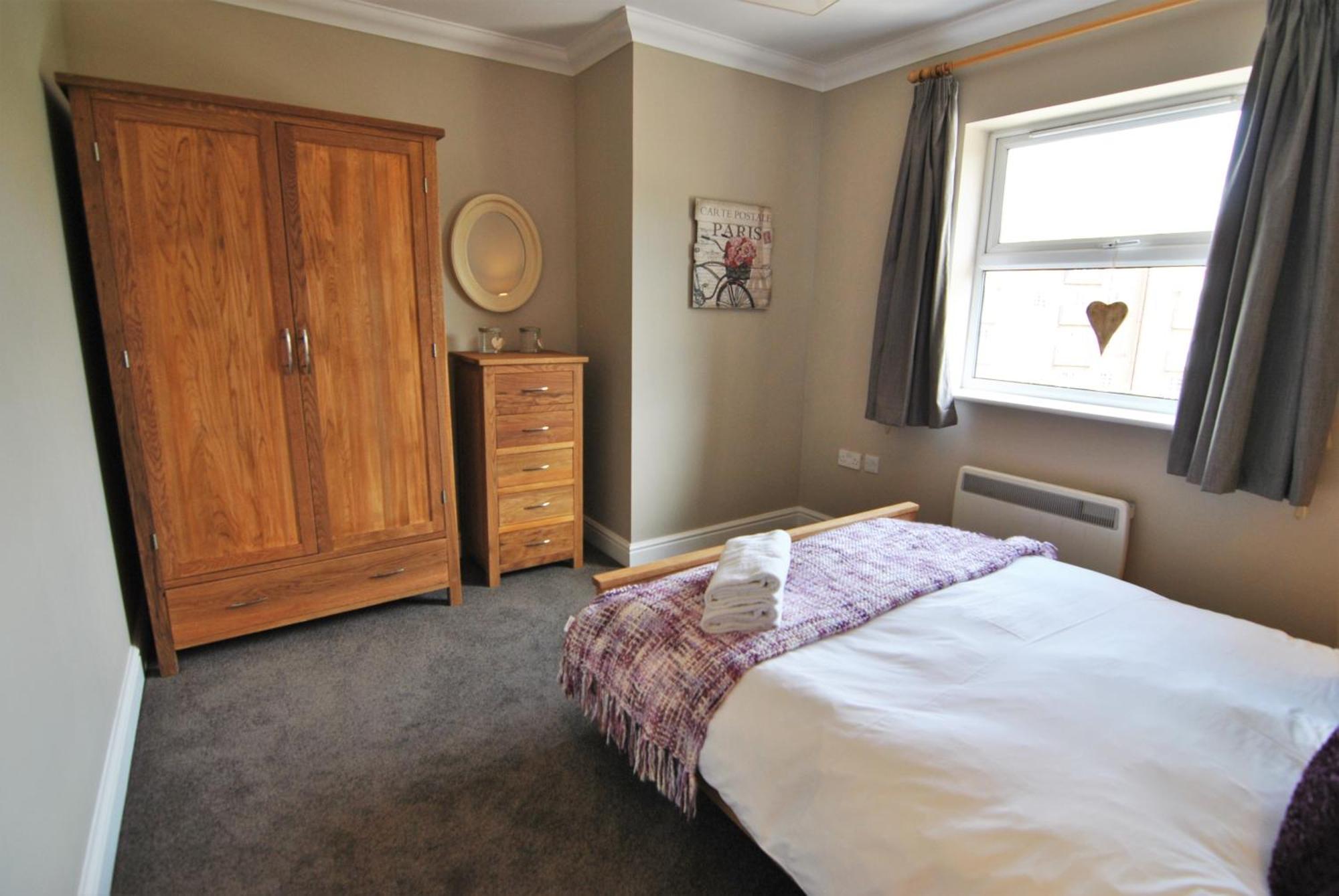 Lord Raglan House Apartments 2Br With Parking Виндзор Экстерьер фото