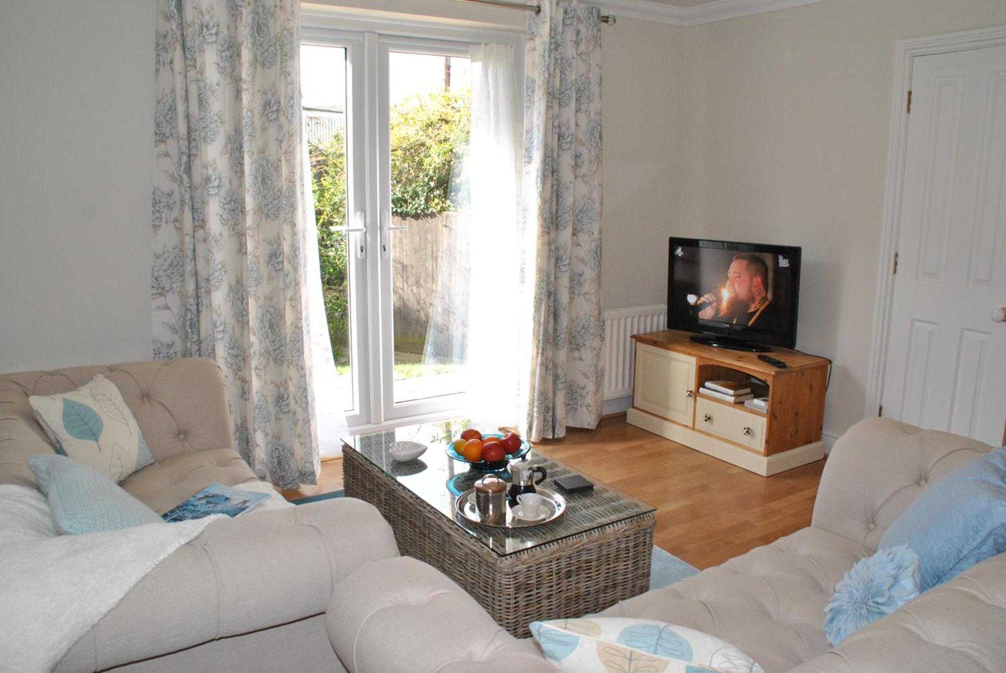 Lord Raglan House Apartments 2Br With Parking Виндзор Экстерьер фото